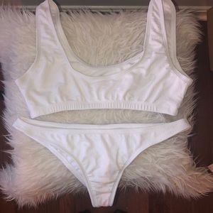 NEW WITHOUT TAGS White Bathing suit set